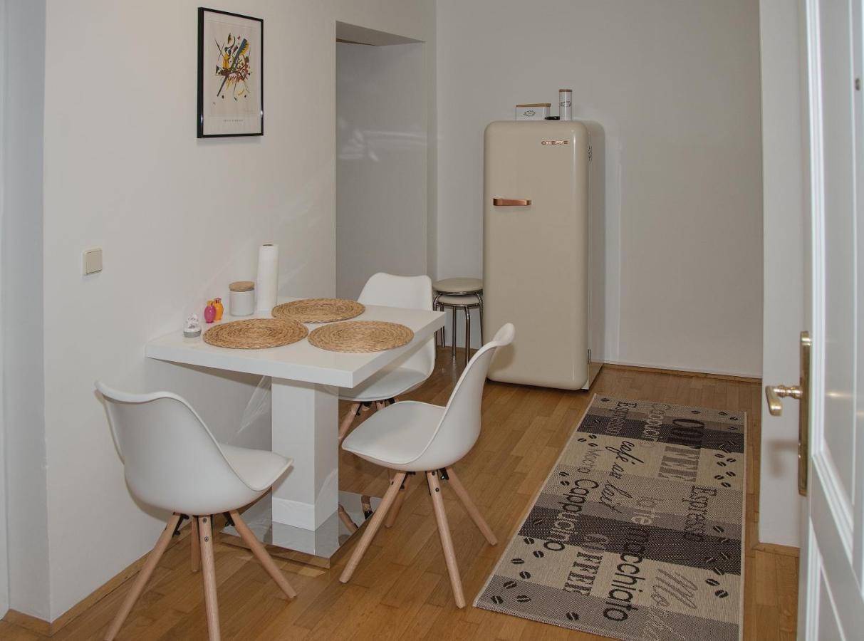 וינה Blue Lotus Apartment מראה חיצוני תמונה